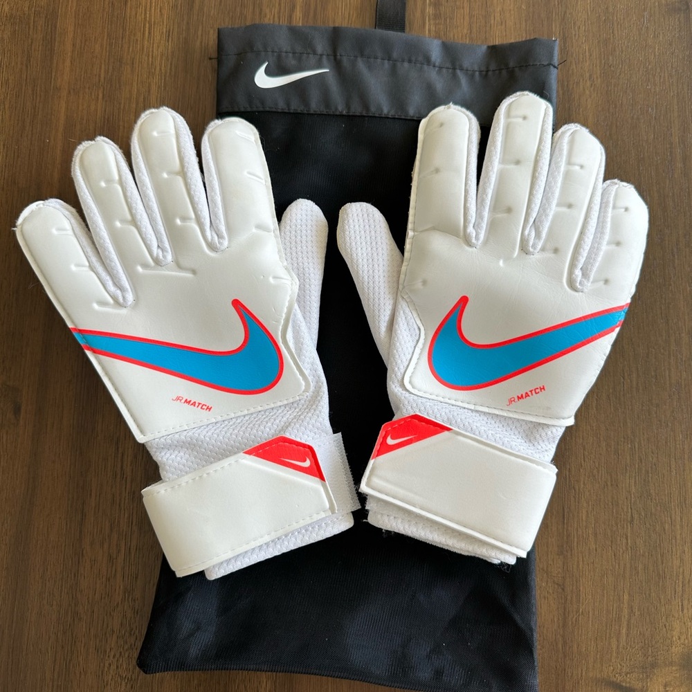 Nike Kids Goalkeeper Gloves
